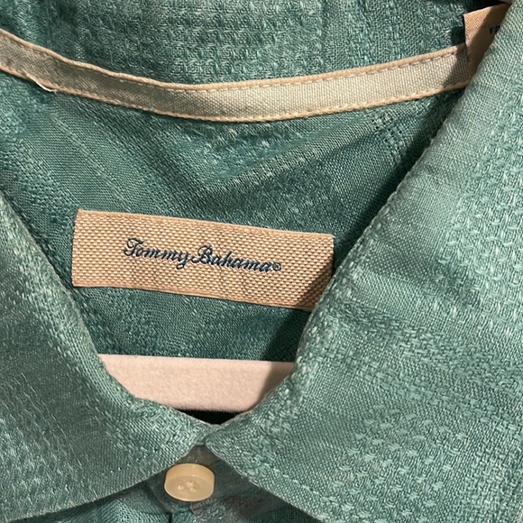 Tommy Bahama Linen Shirt! - Picture 2 of 5